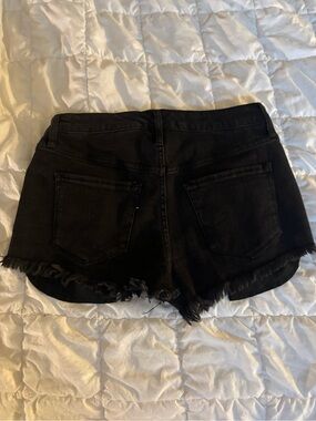 Mossimo super stretch Frayed Hem Black Denim Women’s Shorts size 6